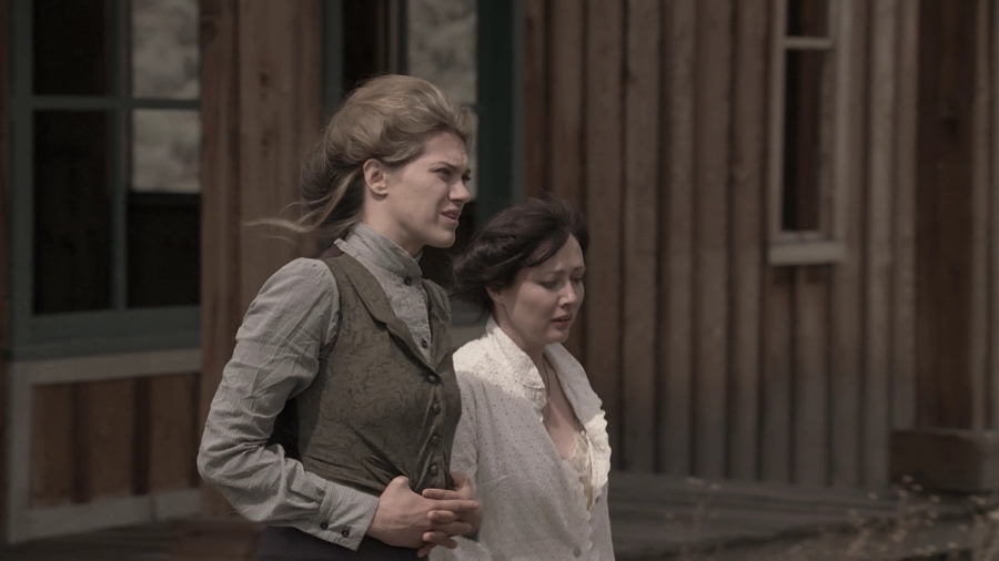 Charmed-Online_dot_nl-LostTreasureOfTheGrandCanyon1733.jpg Charmed-Online_dot_nl-LostTreasureOfTheGrandCanyon1733.jpg