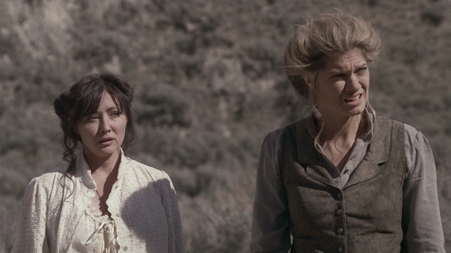 Charmed-Online_dot_nl-LostTreasureOfTheGrandCanyon2452.jpg Charmed-Online_dot_nl-LostTreasureOfTheGrandCanyon2452.jpg