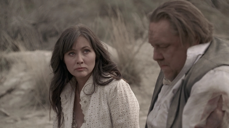 Charmed-Online_dot_nl-LostTreasureOfTheGrandCanyon2740.jpg Charmed-Online_dot_nl-LostTreasureOfTheGrandCanyon2740.jpg