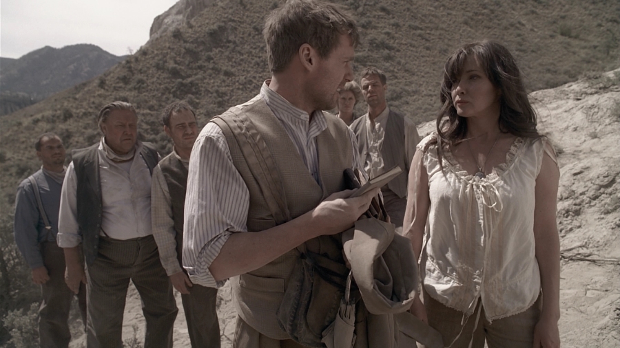 Charmed-Online_dot_nl-LostTreasureOfTheGrandCanyon3008.jpg Charmed-Online_dot_nl-LostTreasureOfTheGrandCanyon3008.jpg