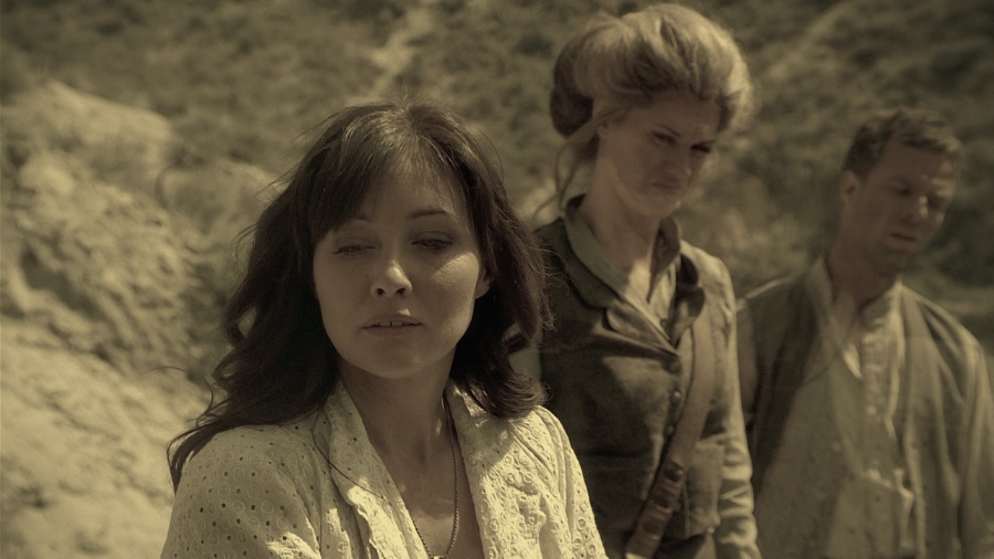 Charmed-Online_dot_nl-LostTreasureOfTheGrandCanyon5618.jpg Charmed-Online_dot_nl-LostTreasureOfTheGrandCanyon5618.jpg