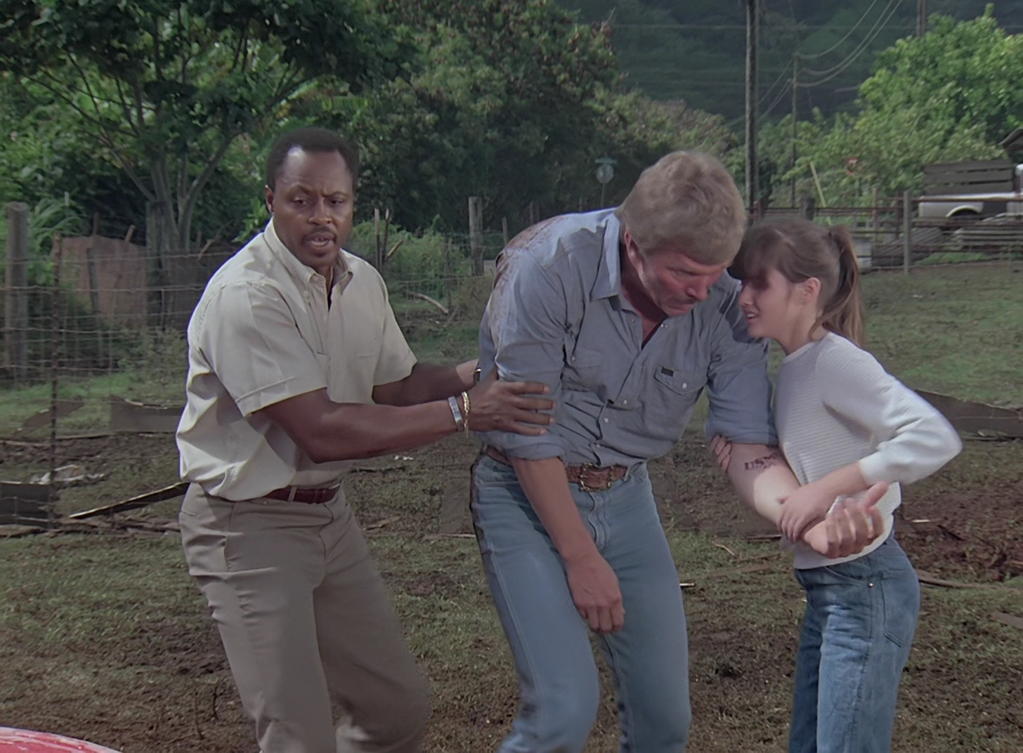 Charmed-Online-dot-nl_MagnumPI4x080302.jpg Charmed-Online-dot-nl_MagnumPI4x080302.jpg