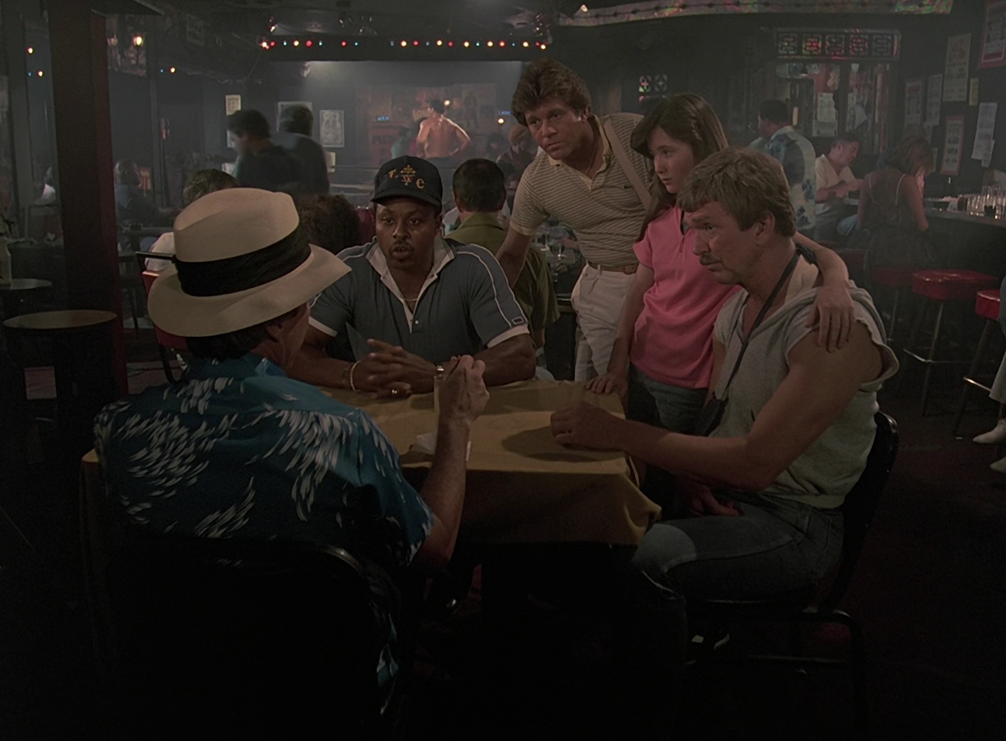 Charmed-Online-dot-nl_MagnumPI4x080838.jpg Charmed-Online-dot-nl_MagnumPI4x080838.jpg