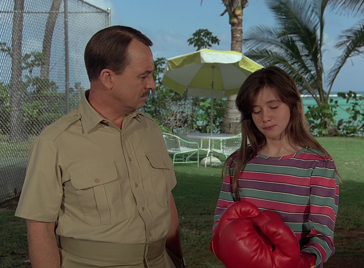 Charmed-Online-dot-nl_MagnumPI4x081564.jpg Charmed-Online-dot-nl_MagnumPI4x081564.jpg