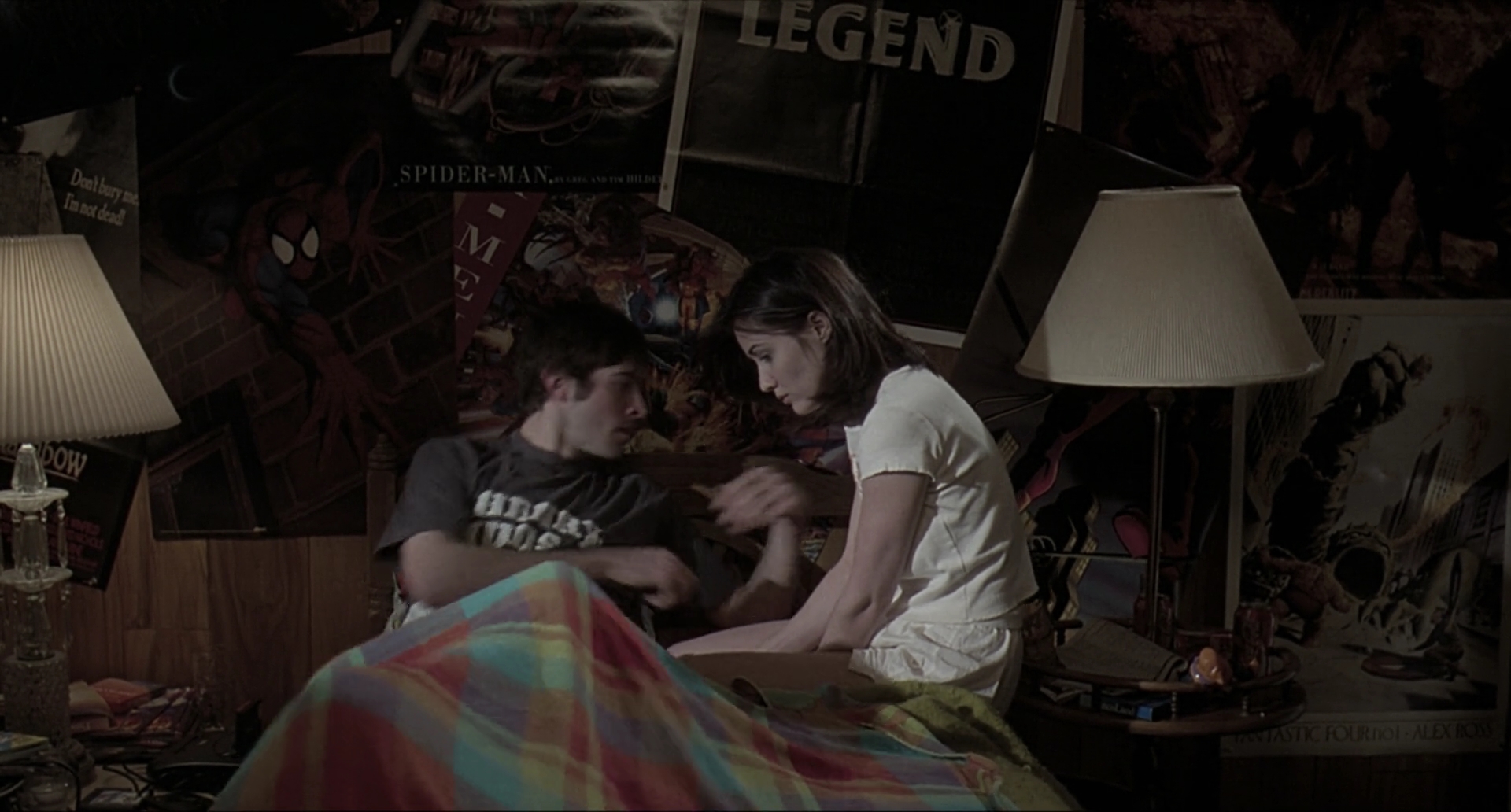 Charmed-Online-dot-net_Mallrats0902.jpg