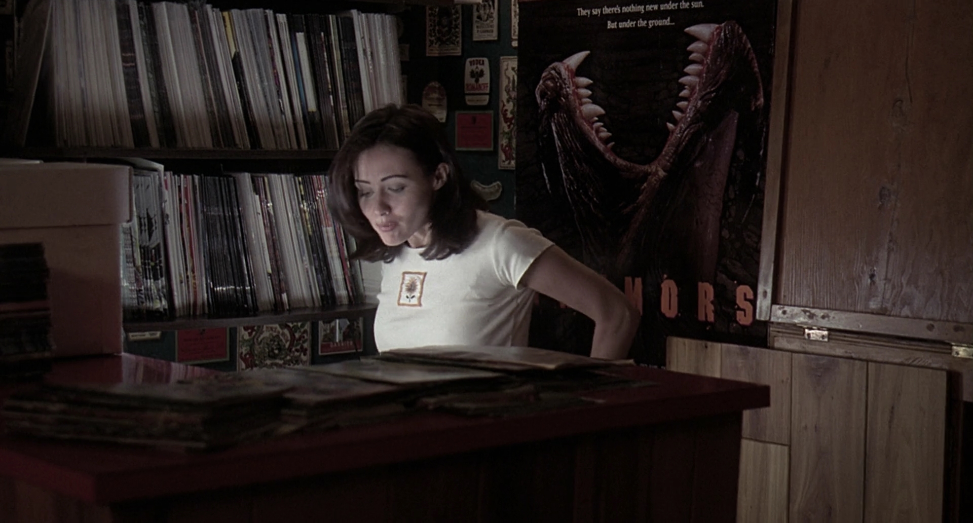 Charmed-Online-dot-net_Mallrats0944.jpg Charmed-Online-dot-net_Mallrats0944.jpg