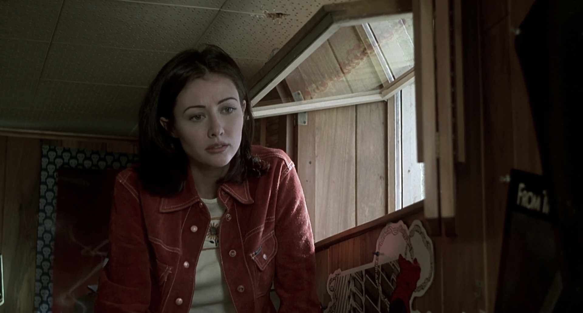 Charmed-Online-dot-net_Mallrats1052.jpg Charmed-Online-dot-net_Mallrats1052.jpg