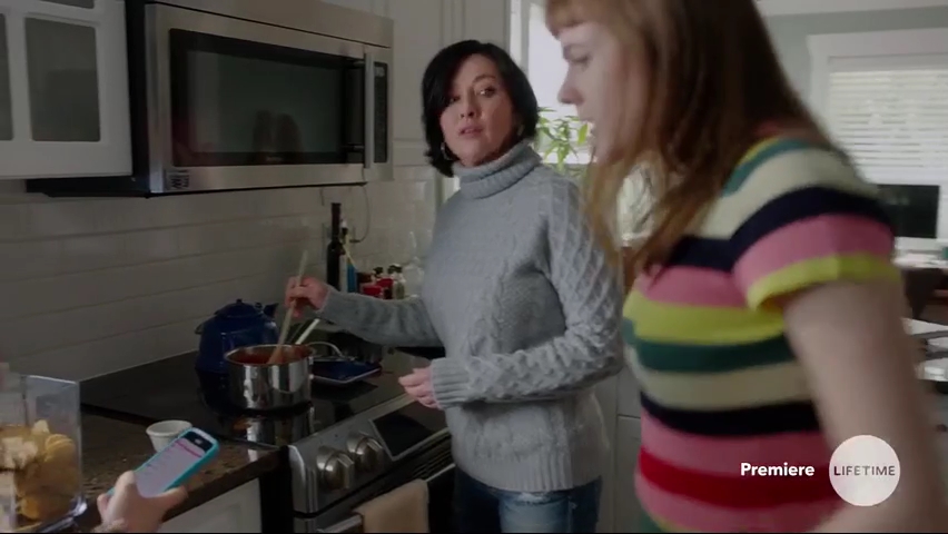 Charmed-Online-dot-NoOneWouldTell1030.jpg Charmed-Online-dot-NoOneWouldTell1030.jpg