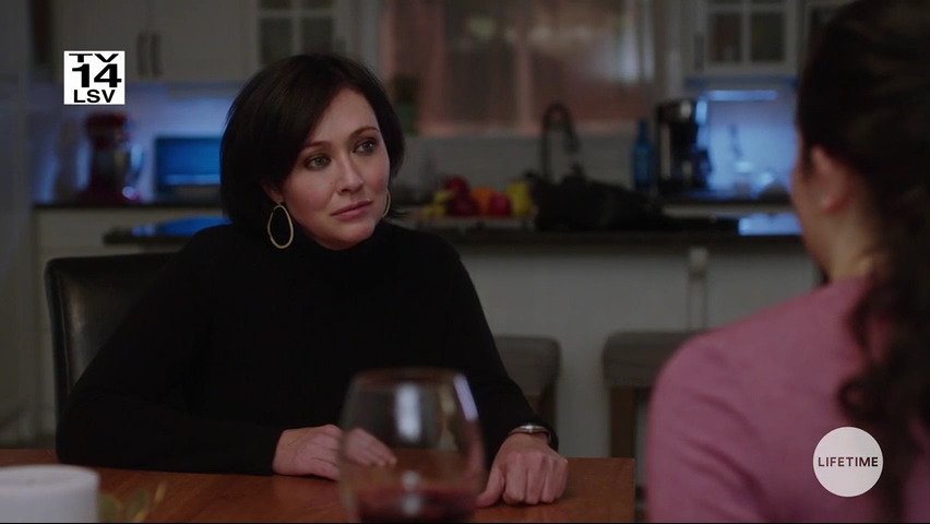 Charmed-Online-dot-NoOneWouldTell2511.jpg Charmed-Online-dot-NoOneWouldTell2511.jpg