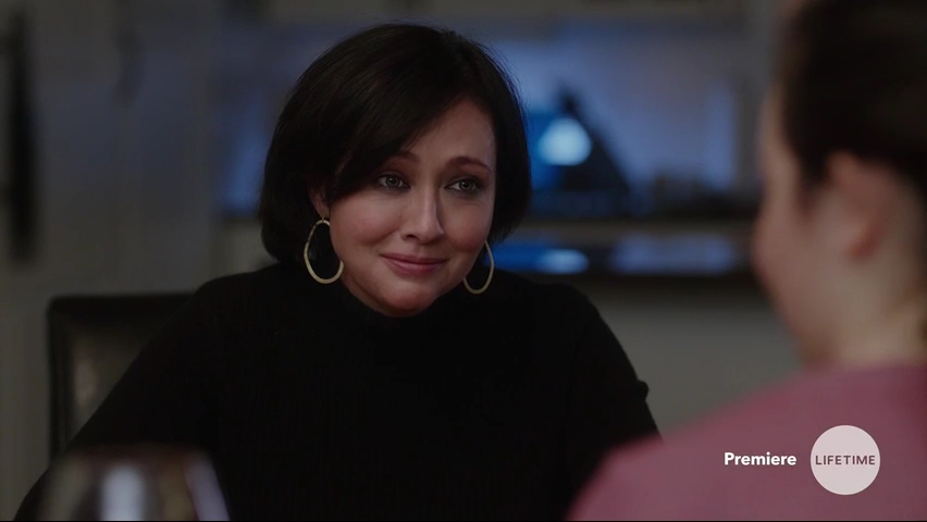 Charmed-Online-dot-NoOneWouldTell2547.jpg Charmed-Online-dot-NoOneWouldTell2547.jpg