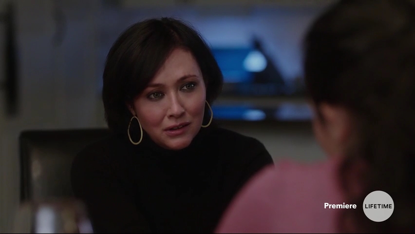 Charmed-Online-dot-NoOneWouldTell2560.jpg Charmed-Online-dot-NoOneWouldTell2560.jpg