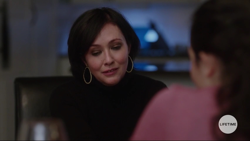 Charmed-Online-dot-NoOneWouldTell2585.jpg Charmed-Online-dot-NoOneWouldTell2585.jpg