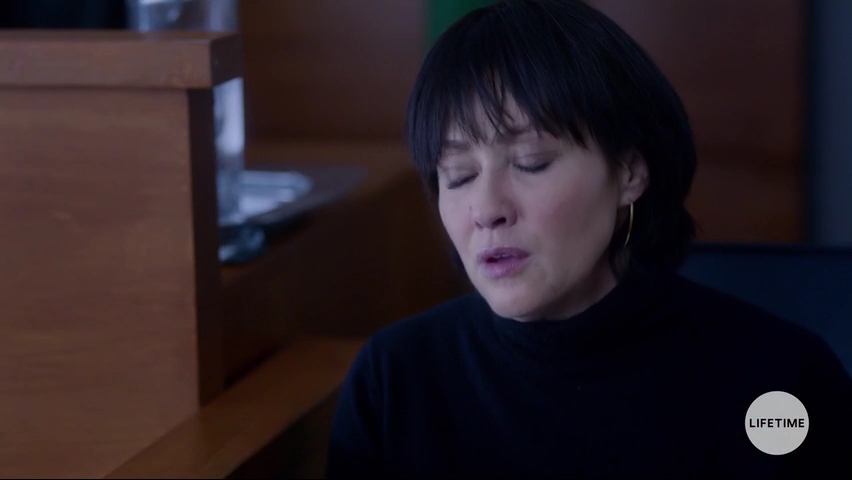 Charmed-Online-dot-NoOneWouldTell2601.jpg Charmed-Online-dot-NoOneWouldTell2601.jpg