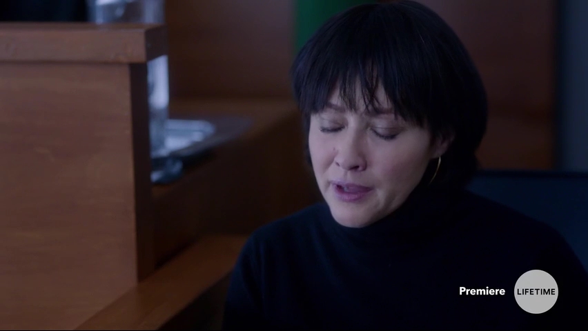 Charmed-Online-dot-NoOneWouldTell2613.jpg Charmed-Online-dot-NoOneWouldTell2613.jpg