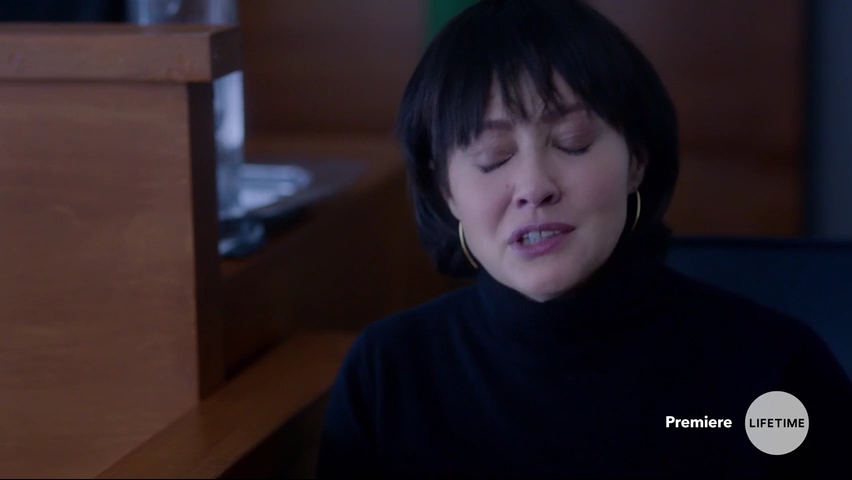 Charmed-Online-dot-NoOneWouldTell2629.jpg Charmed-Online-dot-NoOneWouldTell2629.jpg