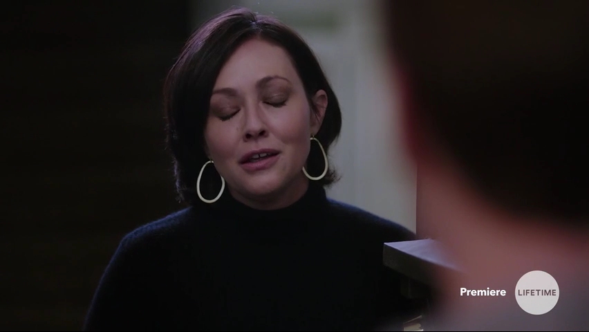 Charmed-Online-dot-NoOneWouldTell2646.jpg Charmed-Online-dot-NoOneWouldTell2646.jpg