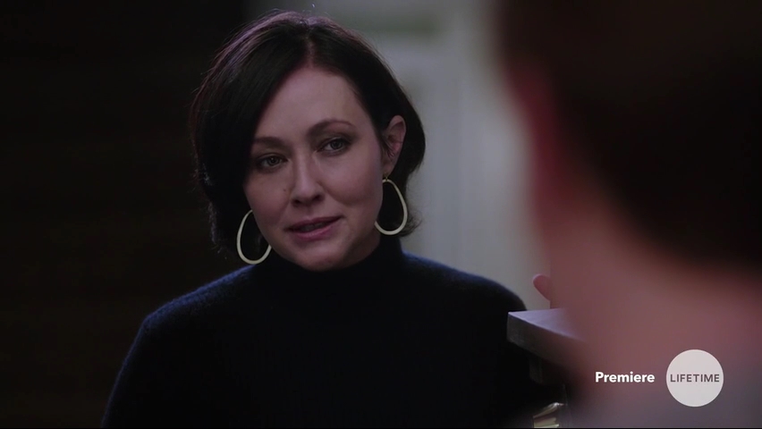 Charmed-Online-dot-NoOneWouldTell2665.jpg Charmed-Online-dot-NoOneWouldTell2665.jpg