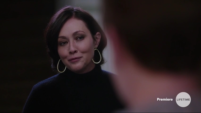 Charmed-Online-dot-NoOneWouldTell2679.jpg Charmed-Online-dot-NoOneWouldTell2679.jpg