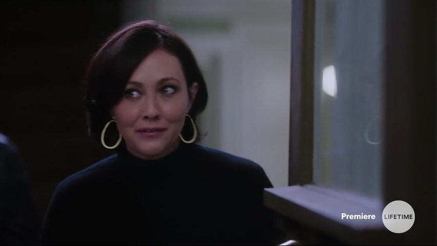 Charmed-Online-dot-NoOneWouldTell2682.jpg Charmed-Online-dot-NoOneWouldTell2682.jpg