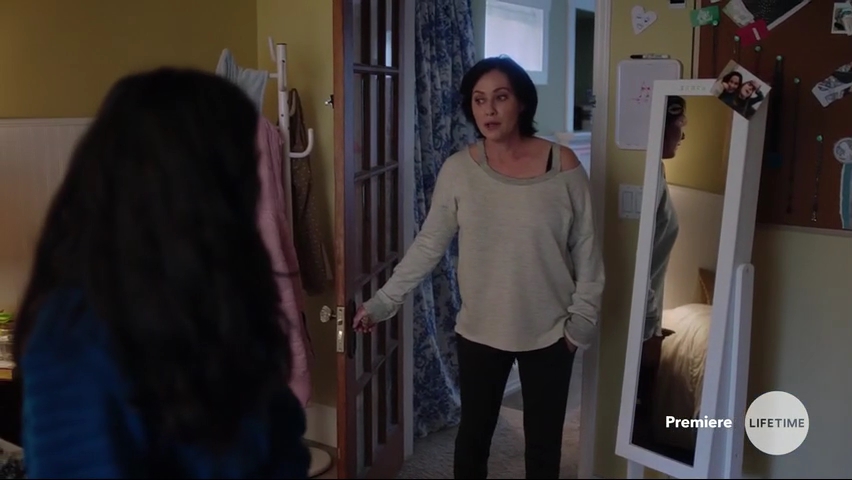 Charmed-Online-dot-NoOneWouldTell3187.jpg Charmed-Online-dot-NoOneWouldTell3187.jpg