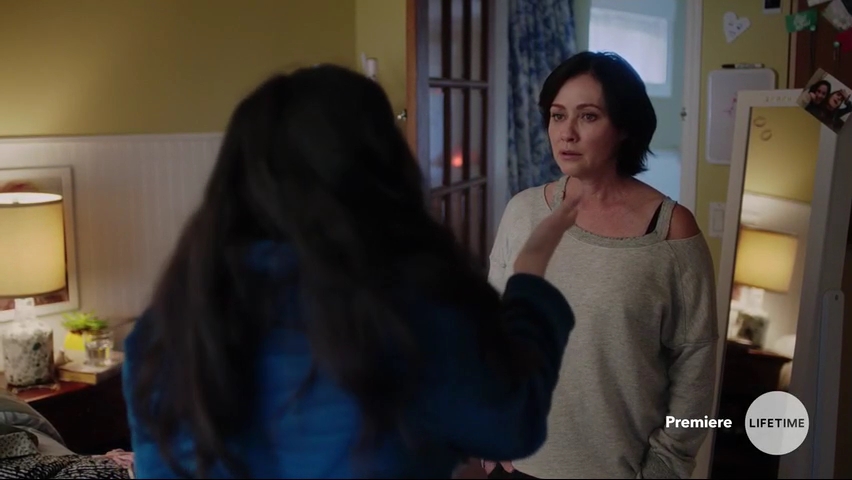 Charmed-Online-dot-NoOneWouldTell3237.jpg Charmed-Online-dot-NoOneWouldTell3237.jpg