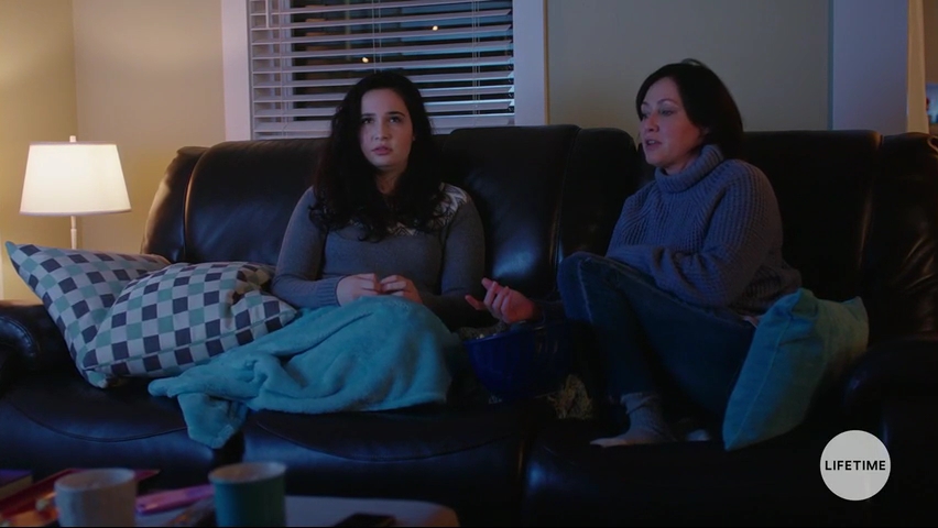 Charmed-Online-dot-NoOneWouldTell4358.jpg Charmed-Online-dot-NoOneWouldTell4358.jpg