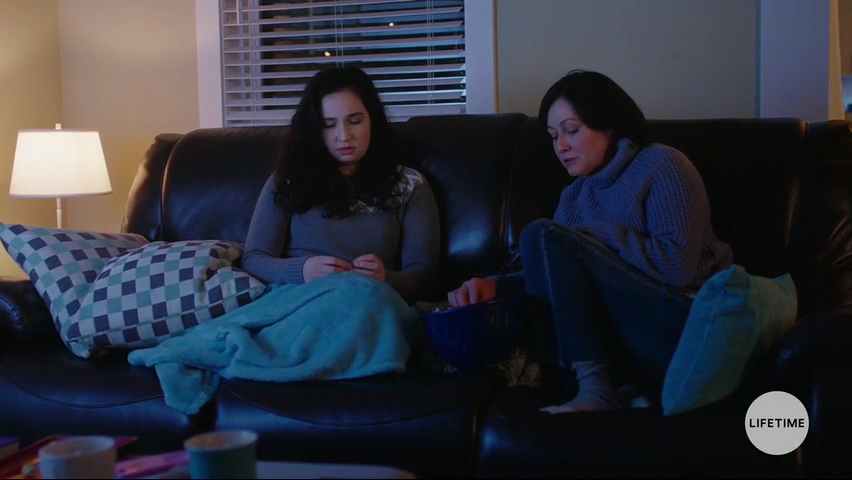 Charmed-Online-dot-NoOneWouldTell4361.jpg Charmed-Online-dot-NoOneWouldTell4361.jpg