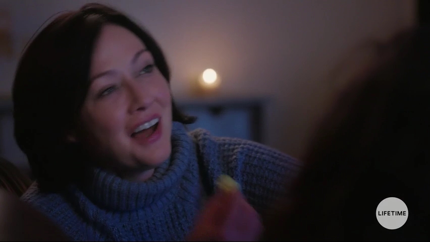 Charmed-Online-dot-NoOneWouldTell4423.jpg Charmed-Online-dot-NoOneWouldTell4423.jpg