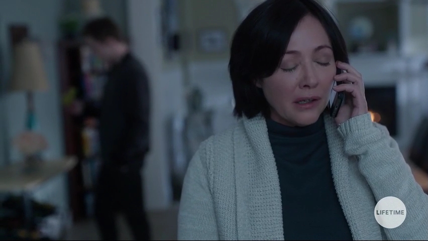 Charmed-Online-dot-NoOneWouldTell4812.jpg Charmed-Online-dot-NoOneWouldTell4812.jpg