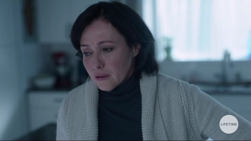 Charmed-Online-dot-NoOneWouldTell4824.jpg Charmed-Online-dot-NoOneWouldTell4824.jpg