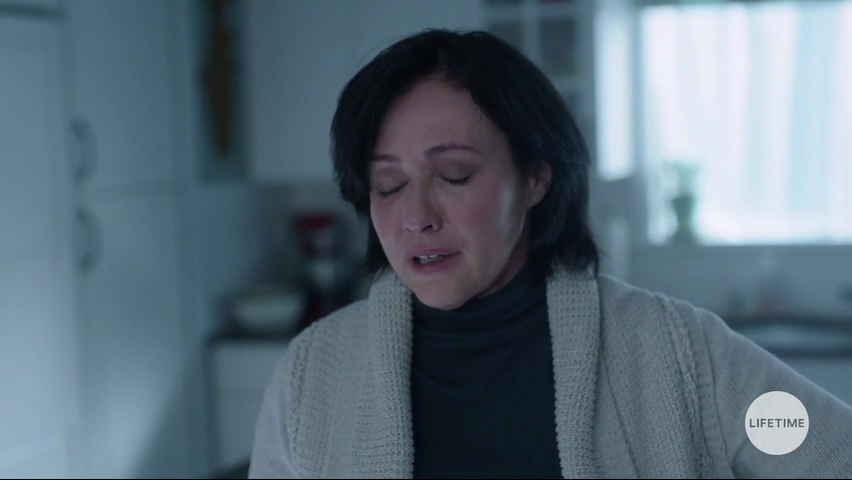 Charmed-Online-dot-NoOneWouldTell4850.jpg Charmed-Online-dot-NoOneWouldTell4850.jpg