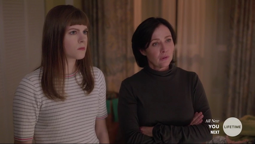 Charmed-Online-dot-NoOneWouldTell4954.jpg Charmed-Online-dot-NoOneWouldTell4954.jpg