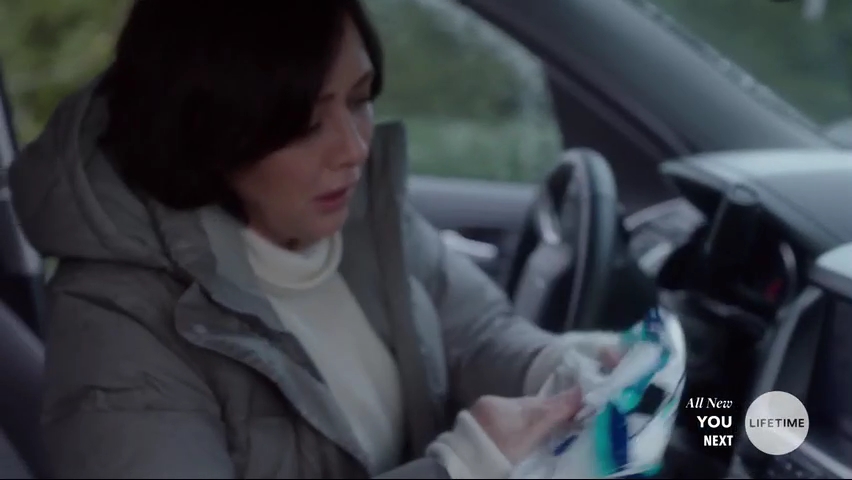 Charmed-Online-dot-NoOneWouldTell5102.jpg Charmed-Online-dot-NoOneWouldTell5102.jpg