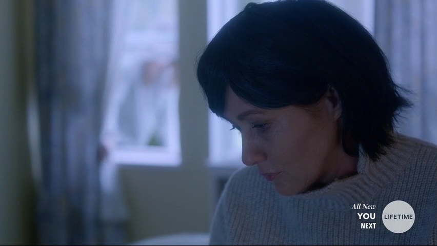 Charmed-Online-dot-NoOneWouldTell5692.jpg Charmed-Online-dot-NoOneWouldTell5692.jpg