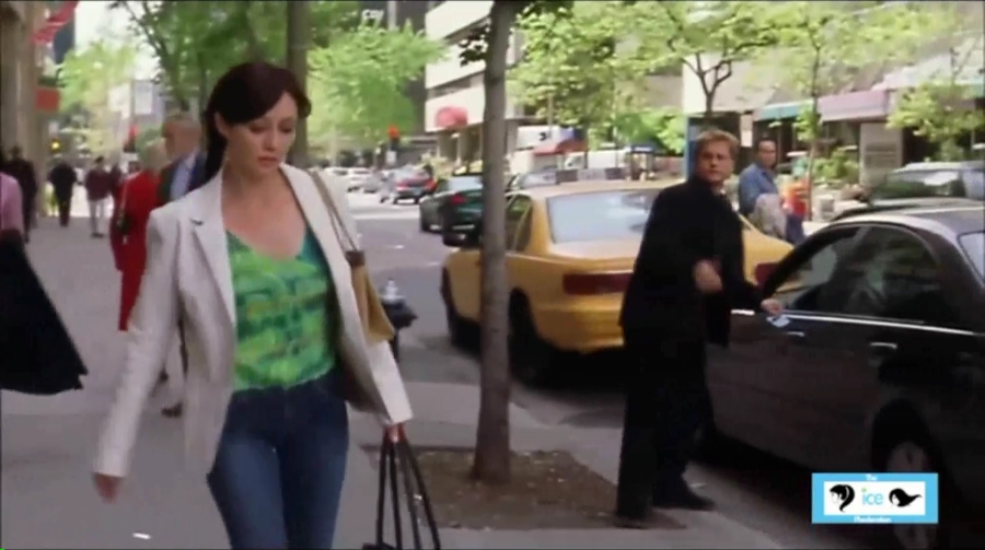 Charmed-Online-dot-net_ViewOfTerror0684.jpg Charmed-Online-dot-net_ViewOfTerror0684.jpg