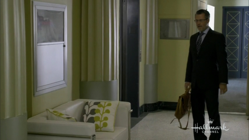Charmed-Online-dot-nl_LoveAtFirstGlance1221.jpg