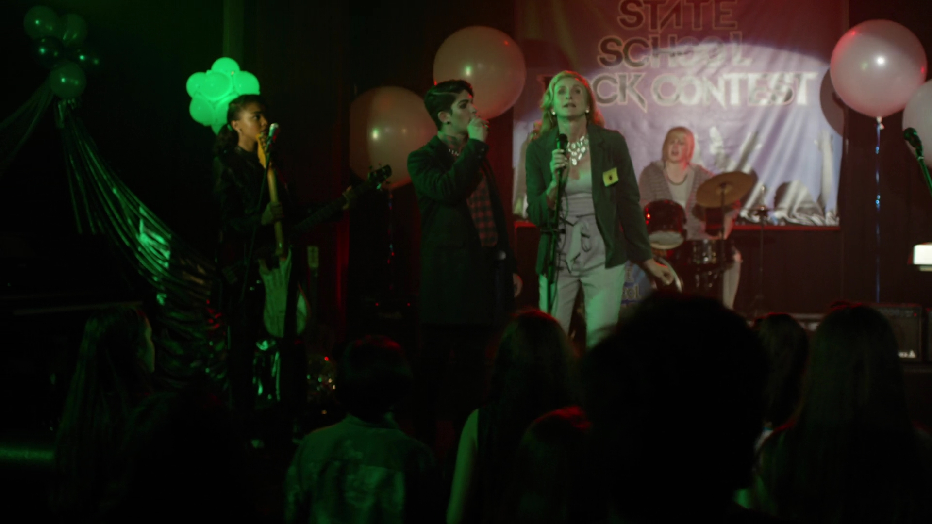 Charmed-Online-dot-nl_EmoTheMusical4917.jpg