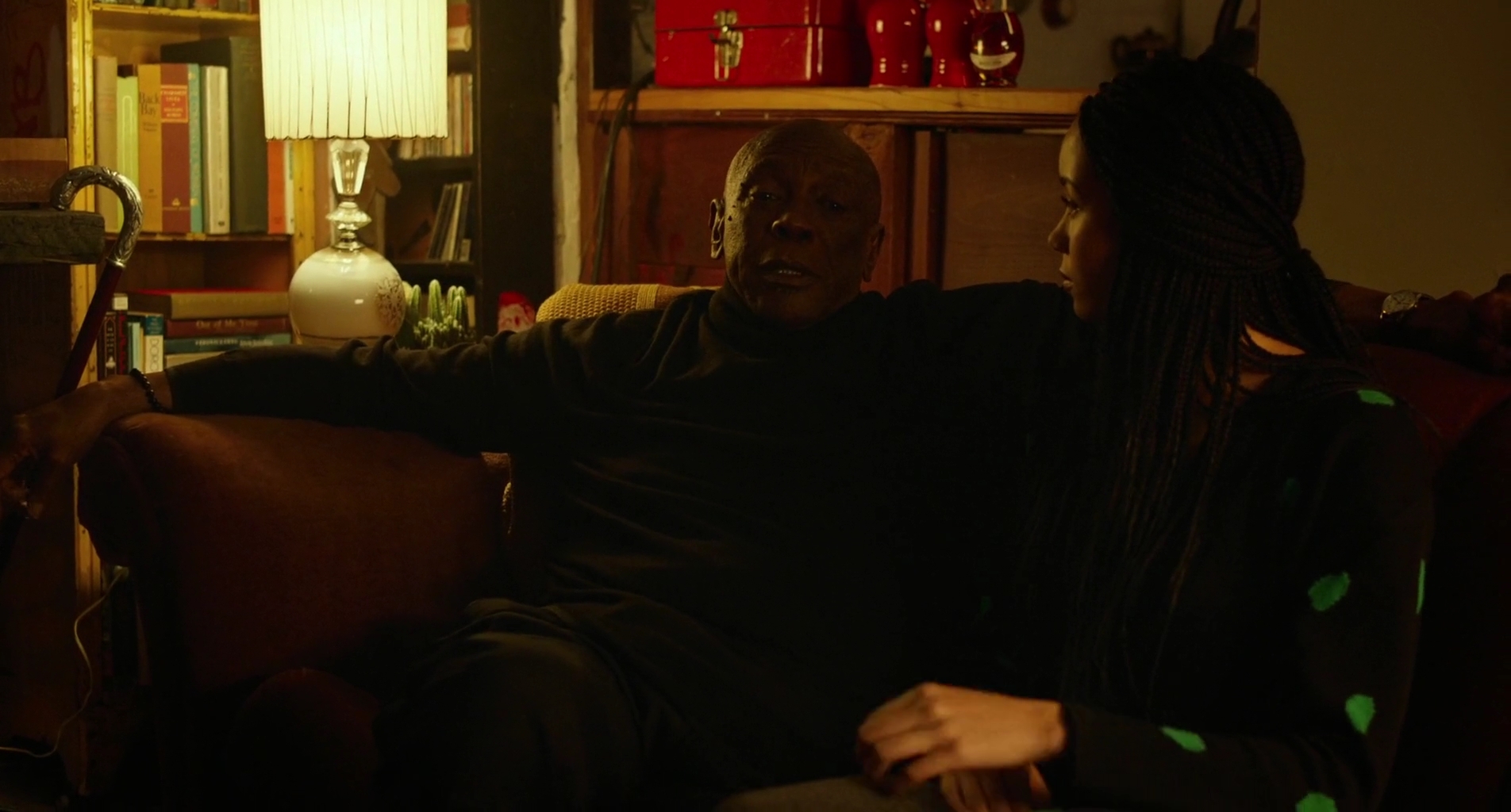 Charmed-Online-dot-nl_BreakingBrooklynskyBusiness3648.jpg