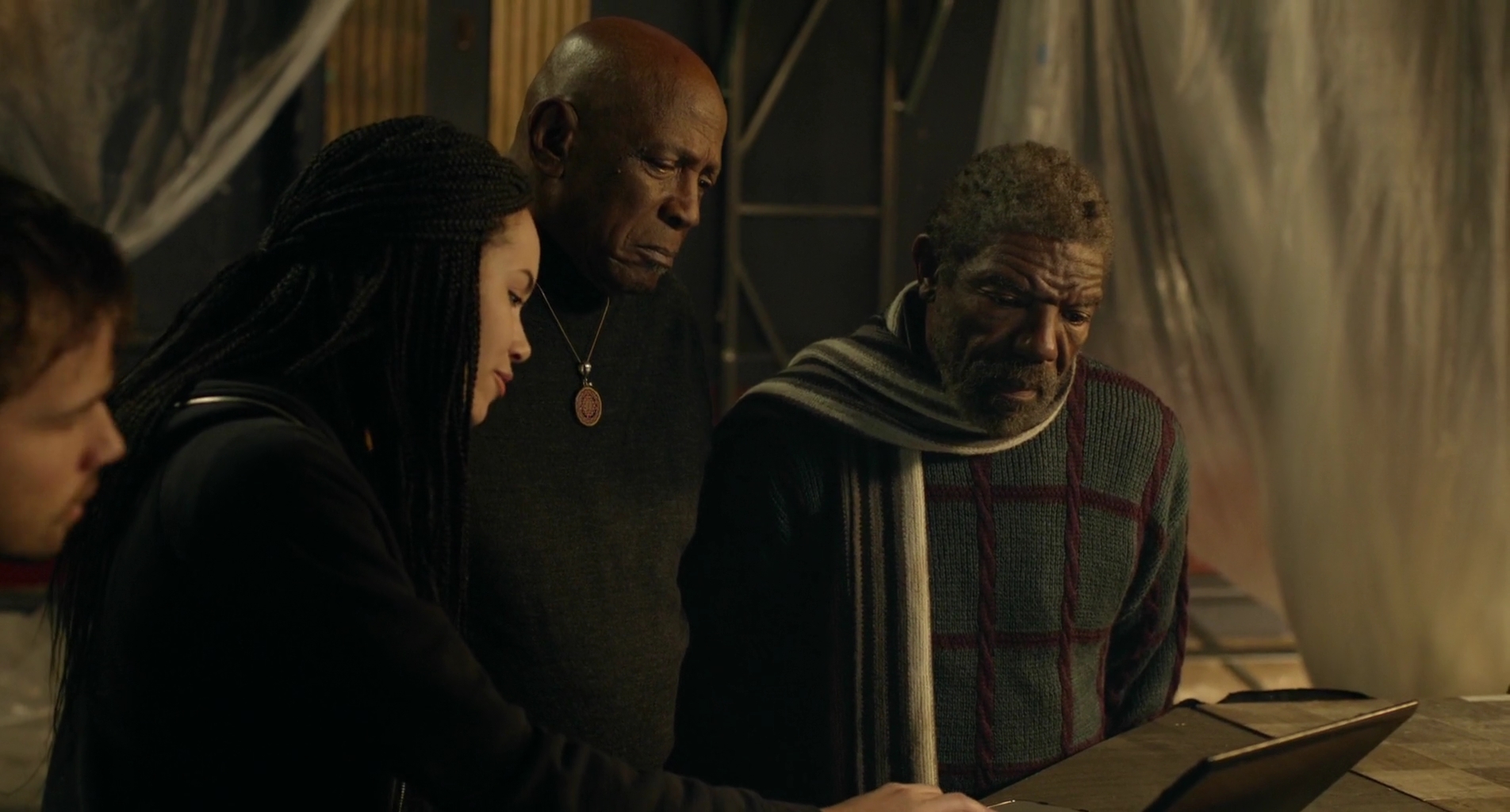 Charmed-Online-dot-nl_BreakingBrooklynskyBusiness4308.jpg