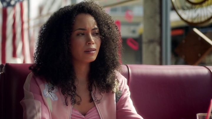 Charmed-Online-dot-nl_AgeBeforeBeauty1x03-6318.jpg