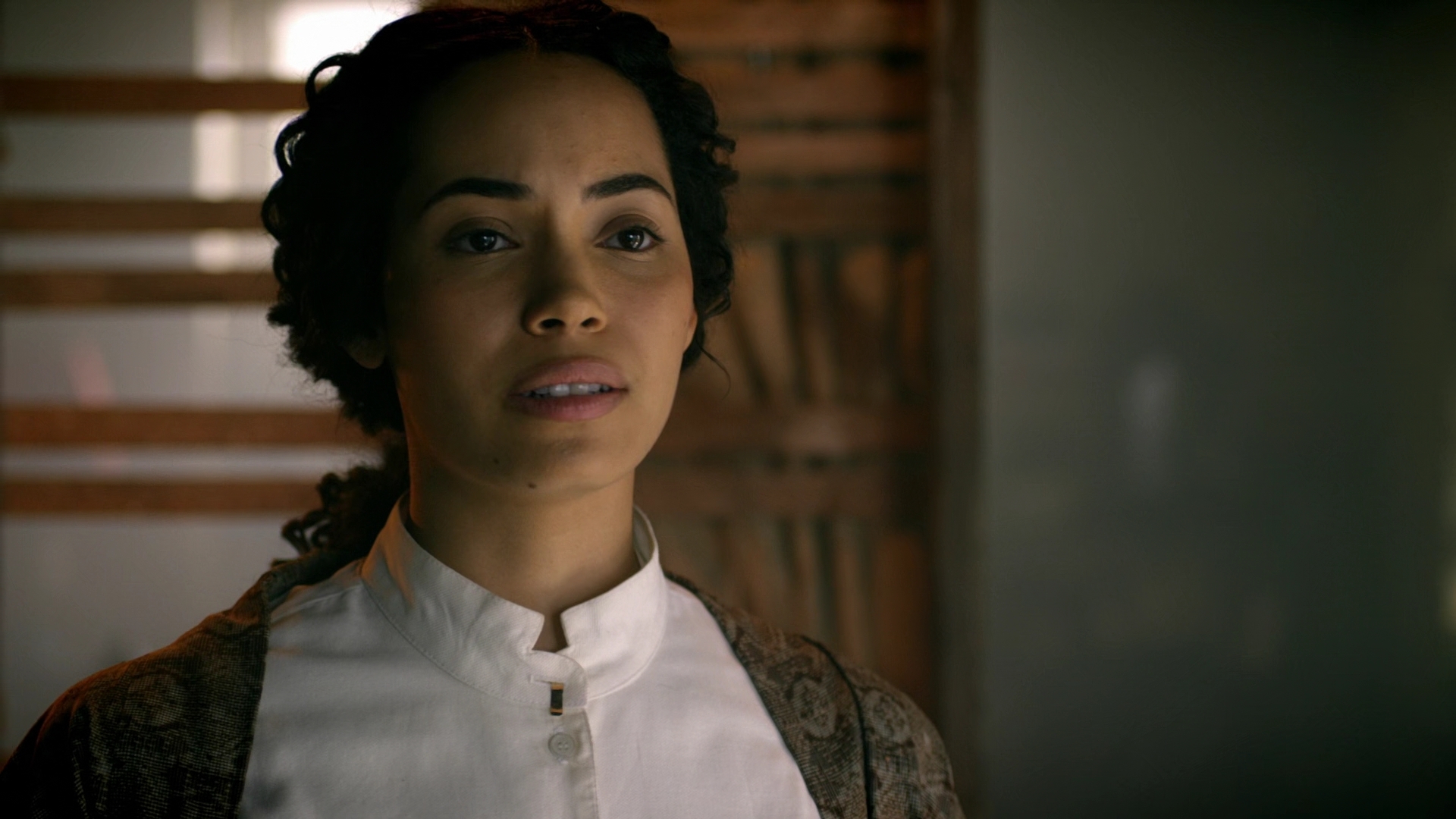Charmed-Online-dot-nl_InsideIntotheBadlands1013.jpg