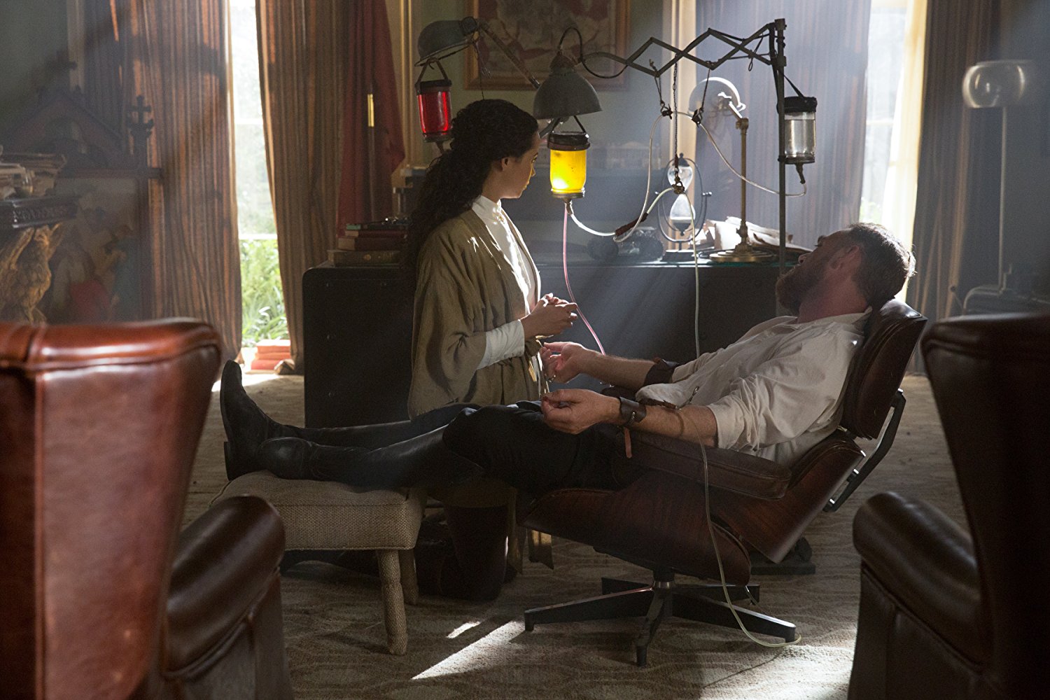 1x05-003.jpg