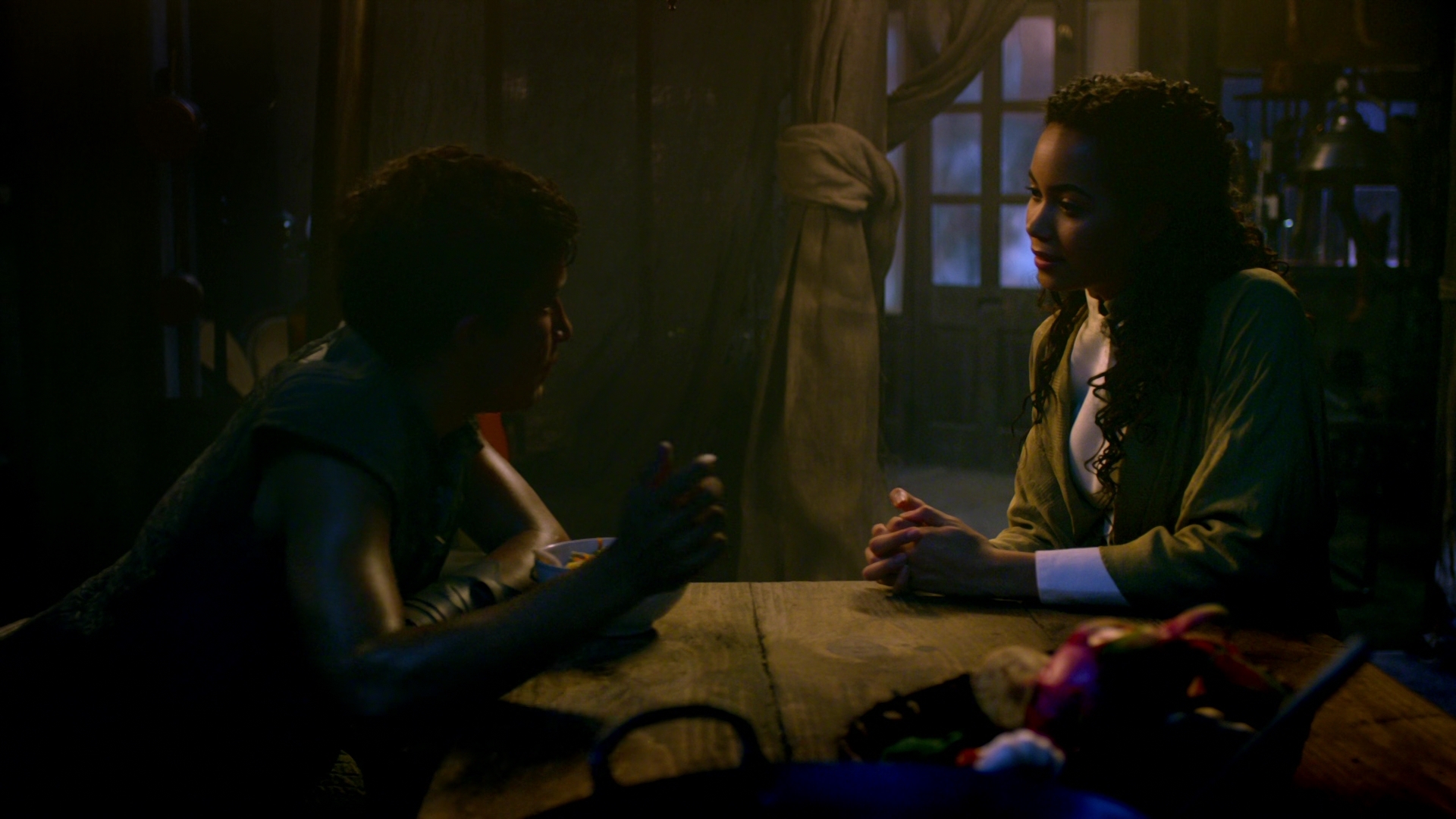 Charmed-Online-dot-nl_IntoTheBallands1x03-2333.jpg