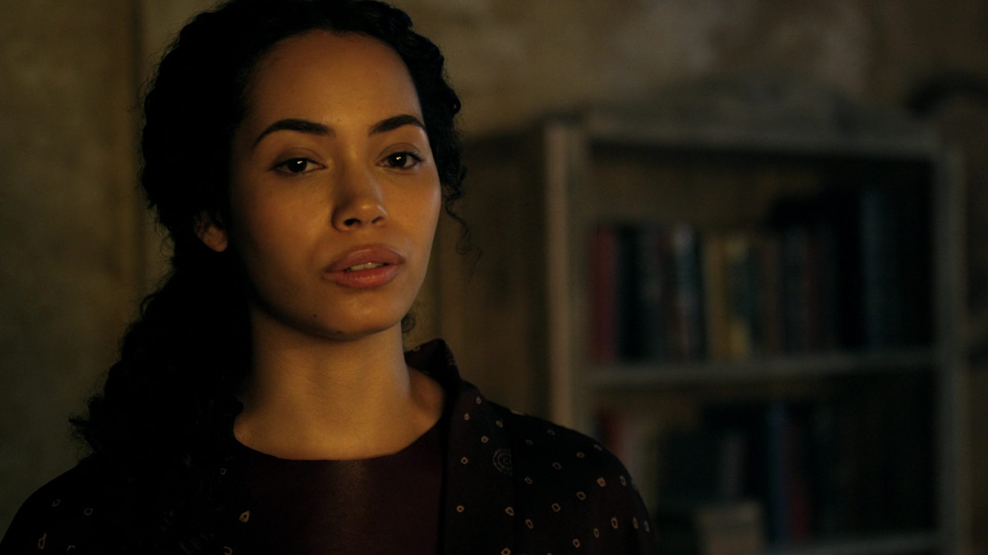Charmed-Online-dot-nl_IntoTheBallands1x04-1115.jpg