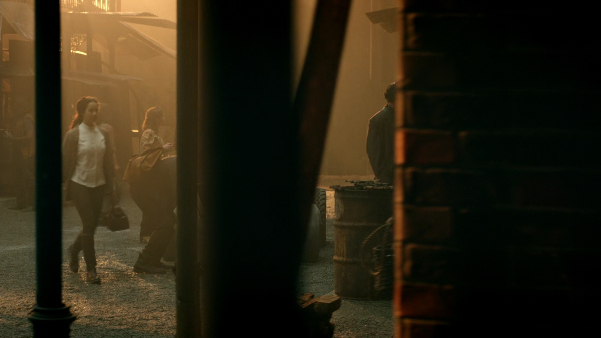 Charmed-Online-dot-nl_IntoTheBadlands1x06-0785.jpg