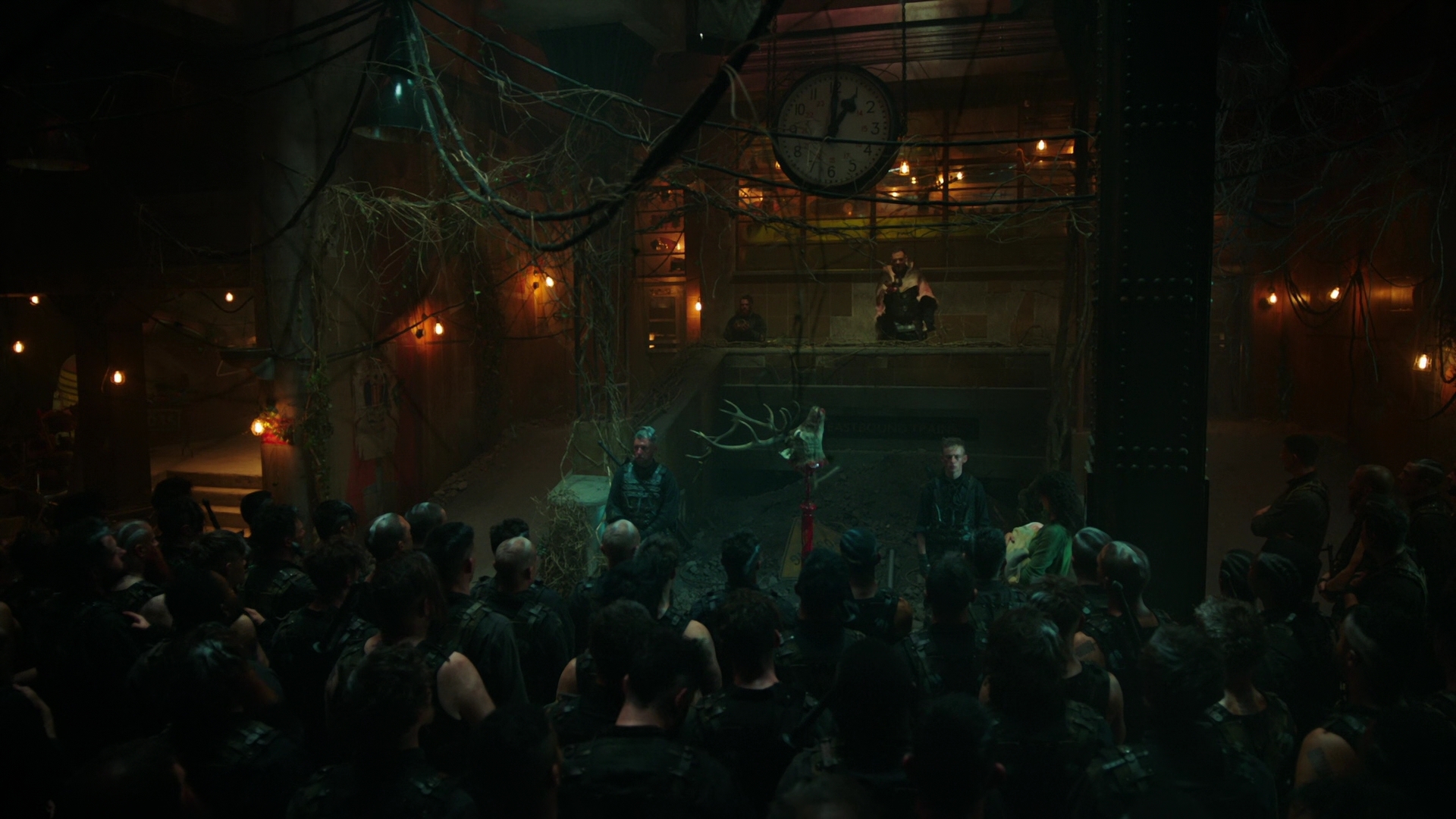 Charmed-Online-dot-nl_IntoTheBadlands2x02-1968.jpg