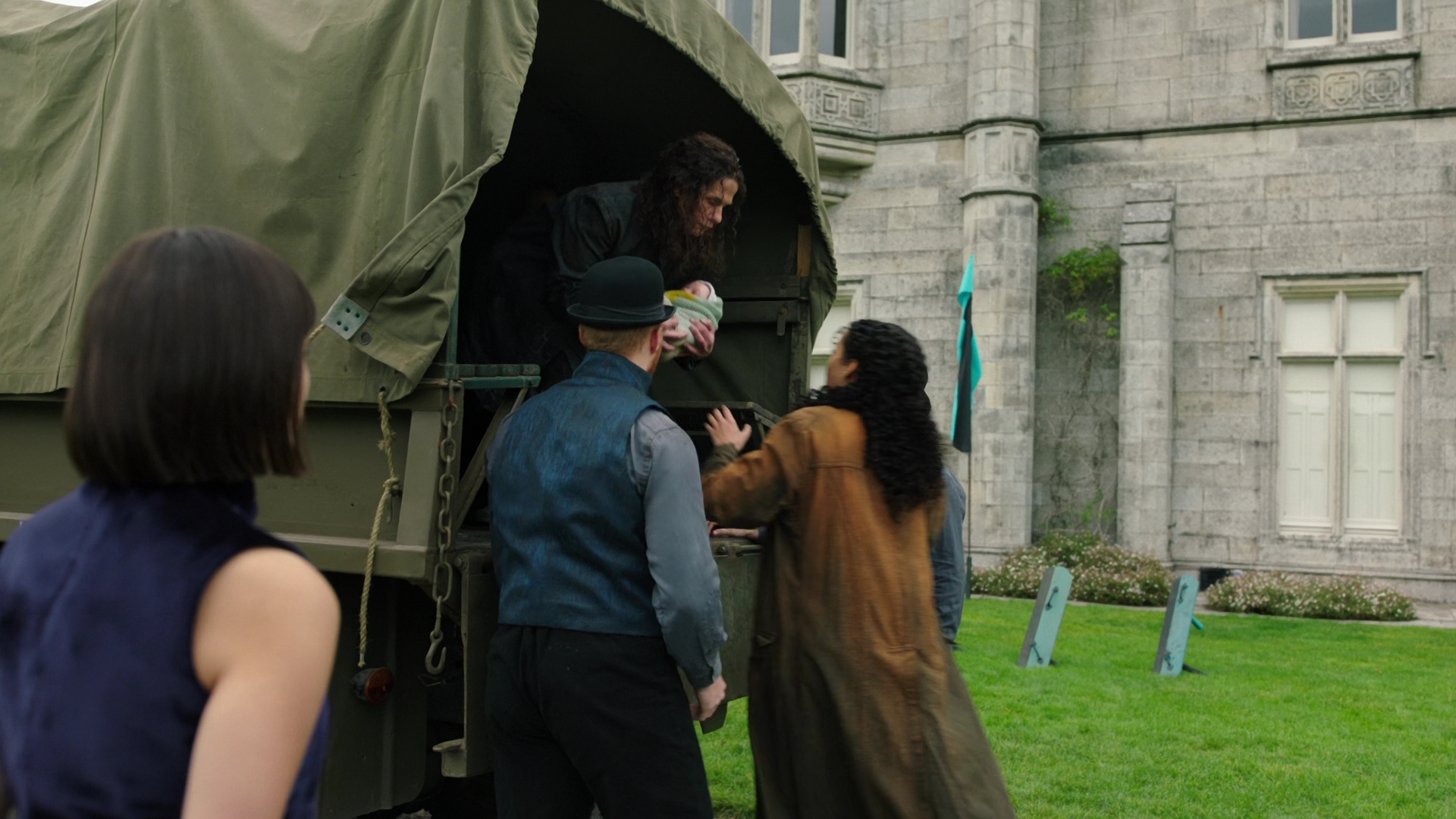 Charmed-Online-dot-nl_IntoTheBadlands2x06-0981.jpg