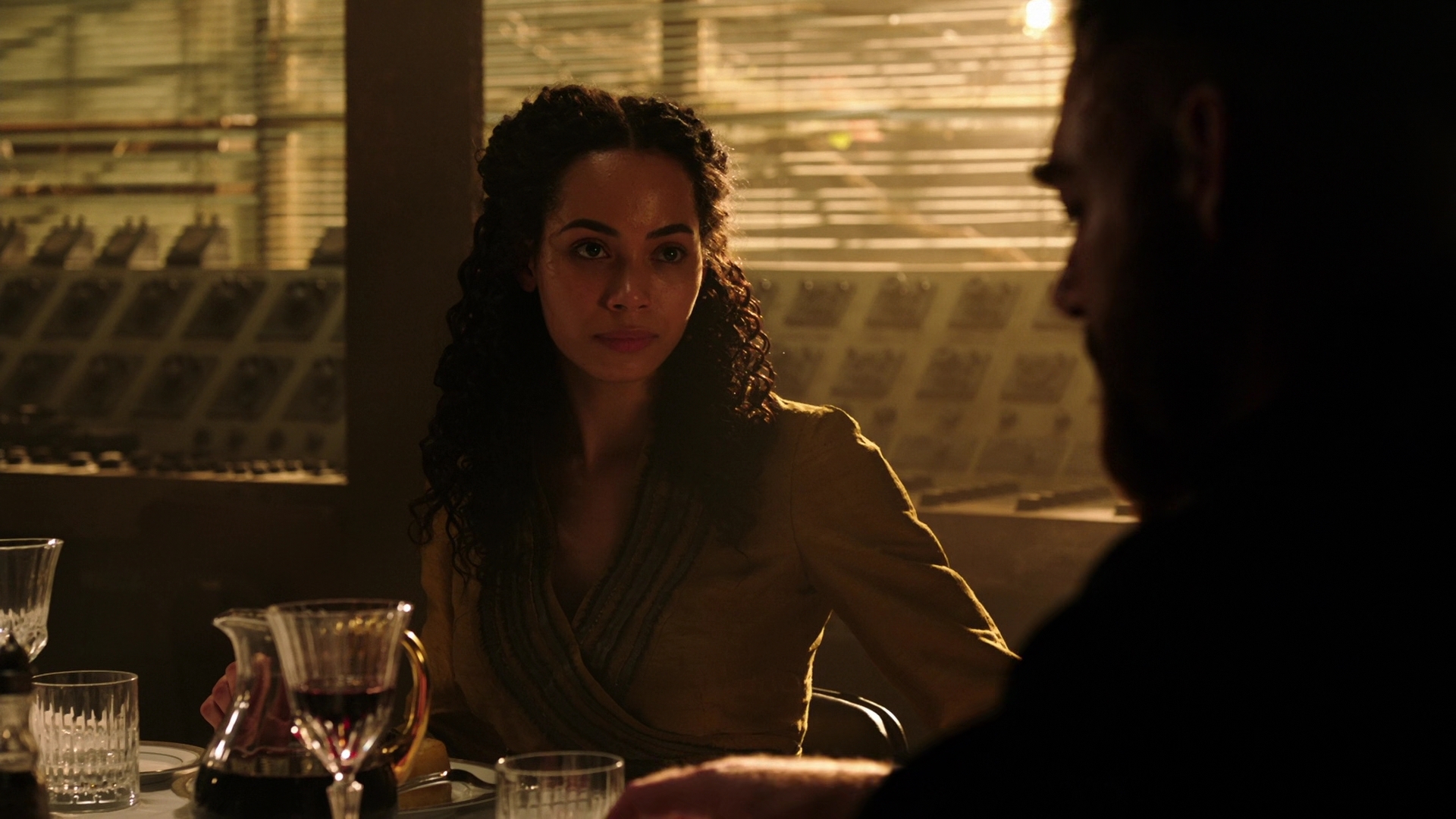 Charmed-Online-dot-nl_IntoTheBadlands2x08-1212.jpg