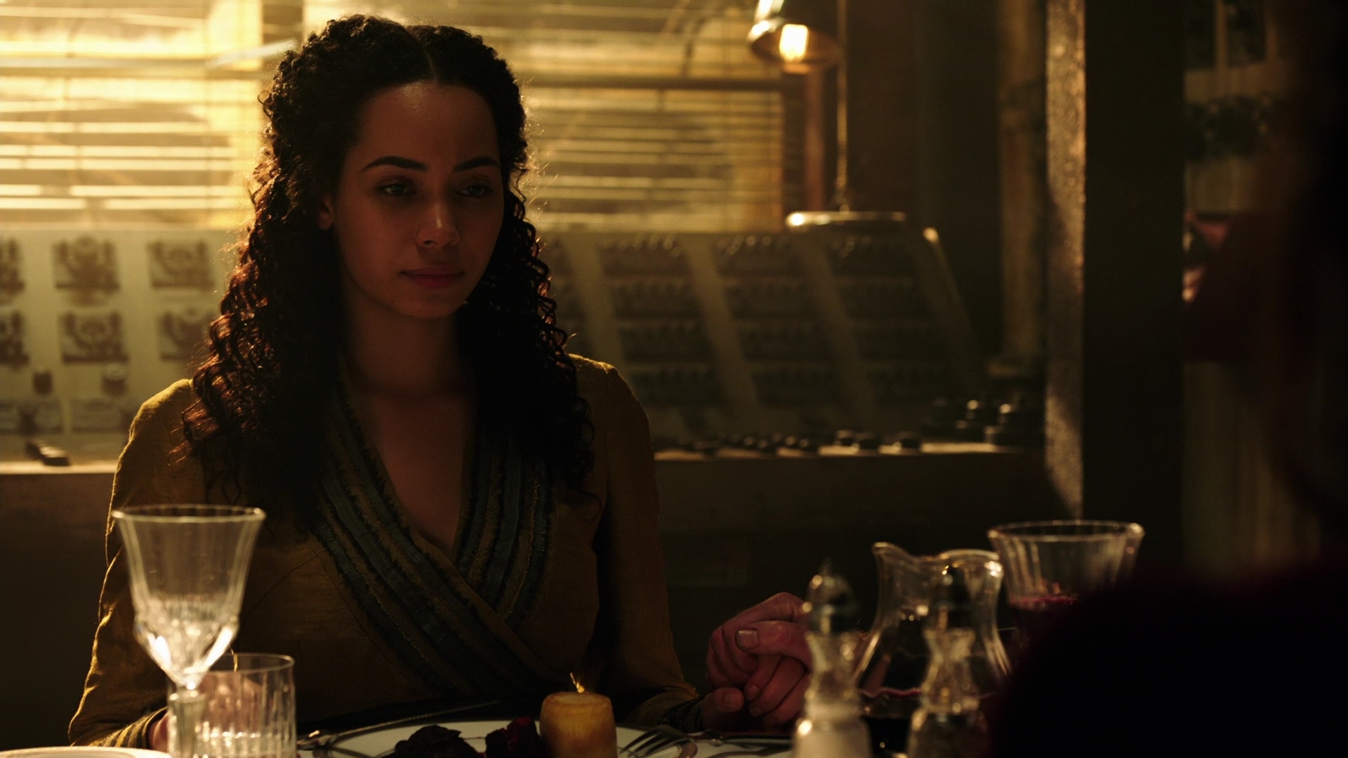 Charmed-Online-dot-nl_IntoTheBadlands2x08-1308.jpg