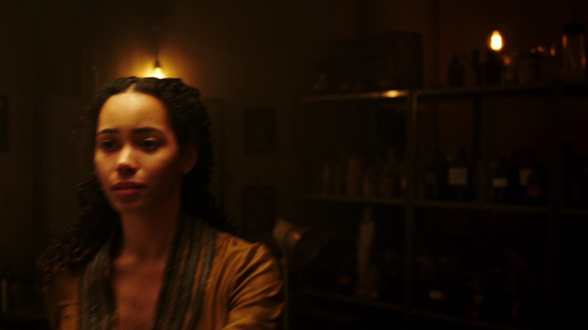 Charmed-Online-dot-nl_IntoTheBadlands2x10-1637.jpg Charmed-Online-dot-nl_IntoTheBadlands2x10-1637.jpg